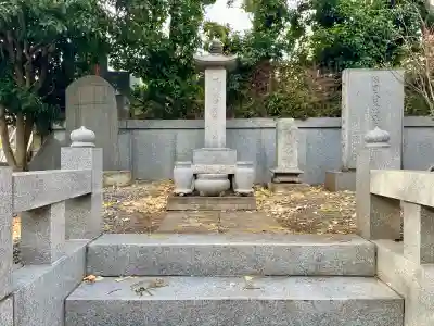 蓮勝寺の{uncategorized: "未分類", other: "その他", undefined: "問題あり", building: "その他建物", grave: "お墓", sacred_gate: "鳥居", guardian: "狛犬", statue: "像", buddha: "仏像", history: "歴史", nature: "自然", garden: "庭園", animal: "動物", pagoda: "塔", temizu: "手水舎", mountain_gate: "山門・神門", sanctuary: "本殿・本堂", subordinate: "末社・摂社", art: "芸術", scenery: "景色", jizo: "地蔵", ema: "絵馬", goshuin: "御朱印", omikuji: "おみくじ", items: "授与品その他", amulet: "お守り", goshuincho: "御朱印帳", eats: "食事", festival: "お祭り", votive_dance: "神楽", shichigosan: "七五三参", wedding: "結婚式", experience: "体験その他", initially: "初詣", around: "周辺", anti_infection: "感染症対策"}