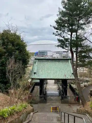 狭山山不動寺の山門