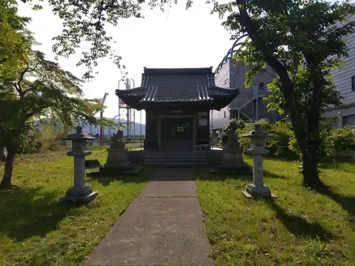 白山神社の{uncategorized: "未分類", other: "その他", undefined: "問題あり", building: "その他建物", grave: "お墓", sacred_gate: "鳥居", guardian: "狛犬", statue: "像", buddha: "仏像", history: "歴史", nature: "自然", garden: "庭園", animal: "動物", pagoda: "塔", temizu: "手水舎", mountain_gate: "山門・神門", sanctuary: "本殿・本堂", subordinate: "末社・摂社", art: "芸術", scenery: "景色", jizo: "地蔵", ema: "絵馬", goshuin: "御朱印", omikuji: "おみくじ", items: "授与品その他", amulet: "お守り", goshuincho: "御朱印帳", eats: "食事", festival: "お祭り", votive_dance: "神楽", shichigosan: "七五三参", wedding: "結婚式", experience: "体験その他", initially: "初詣", around: "周辺", anti_infection: "感染症対策"}