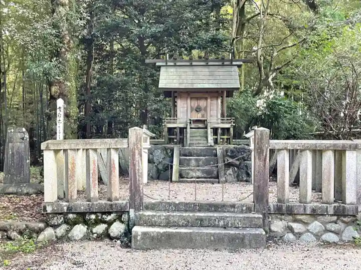 布氣皇舘太神社の末社・摂社