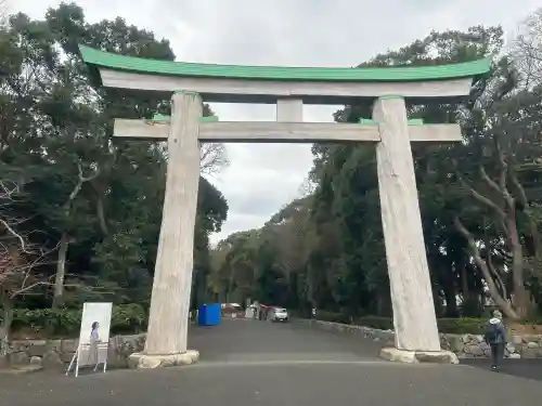福岡縣護國神社の{uncategorized: "未分類", other: "その他", undefined: "問題あり", building: "その他建物", grave: "お墓", sacred_gate: "鳥居", guardian: "狛犬", statue: "像", buddha: "仏像", history: "歴史", nature: "自然", garden: "庭園", animal: "動物", pagoda: "塔", temizu: "手水舎", mountain_gate: "山門・神門", sanctuary: "本殿・本堂", subordinate: "末社・摂社", art: "芸術", scenery: "景色", jizo: "地蔵", ema: "絵馬", goshuin: "御朱印", omikuji: "おみくじ", items: "授与品その他", amulet: "お守り", goshuincho: "御朱印帳", eats: "食事", festival: "お祭り", votive_dance: "神楽", shichigosan: "七五三参", wedding: "結婚式", experience: "体験その他", initially: "初詣", around: "周辺", anti_infection: "感染症対策"}
