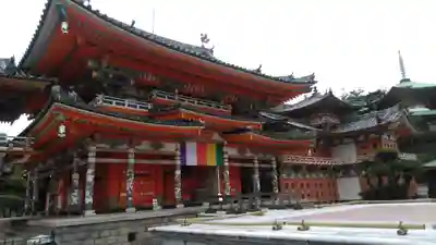 耕三寺の本殿・本堂