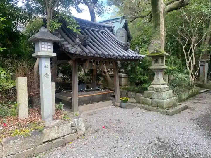 男神社の{uncategorized: "未分類", other: "その他", undefined: "問題あり", building: "その他建物", grave: "お墓", sacred_gate: "鳥居", guardian: "狛犬", statue: "像", buddha: "仏像", history: "歴史", nature: "自然", garden: "庭園", animal: "動物", pagoda: "塔", temizu: "手水舎", mountain_gate: "山門・神門", sanctuary: "本殿・本堂", subordinate: "末社・摂社", art: "芸術", scenery: "景色", jizo: "地蔵", ema: "絵馬", goshuin: "御朱印", omikuji: "おみくじ", items: "授与品その他", amulet: "お守り", goshuincho: "御朱印帳", eats: "食事", festival: "お祭り", votive_dance: "神楽", shichigosan: "七五三参", wedding: "結婚式", experience: "体験その他", initially: "初詣", around: "周辺", anti_infection: "感染症対策"}