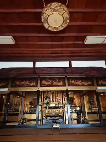 西照寺の本殿・本堂
