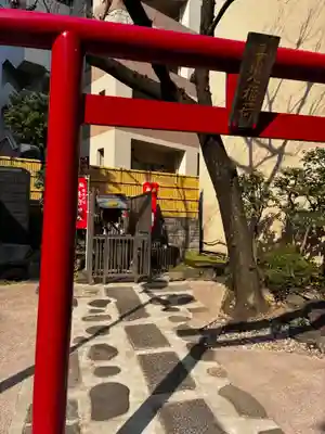 妻戀神社の末社・摂社