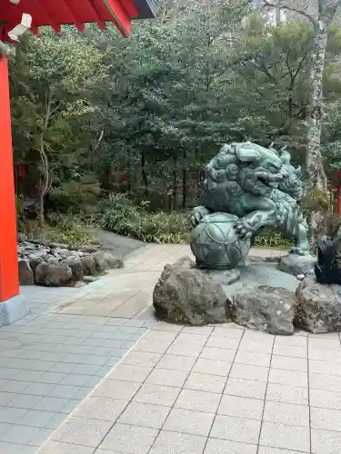 箱根神社の{uncategorized: "未分類", other: "その他", undefined: "問題あり", building: "その他建物", grave: "お墓", sacred_gate: "鳥居", guardian: "狛犬", statue: "像", buddha: "仏像", history: "歴史", nature: "自然", garden: "庭園", animal: "動物", pagoda: "塔", temizu: "手水舎", mountain_gate: "山門・神門", sanctuary: "本殿・本堂", subordinate: "末社・摂社", art: "芸術", scenery: "景色", jizo: "地蔵", ema: "絵馬", goshuin: "御朱印", omikuji: "おみくじ", items: "授与品その他", amulet: "お守り", goshuincho: "御朱印帳", eats: "食事", festival: "お祭り", votive_dance: "神楽", shichigosan: "七五三参", wedding: "結婚式", experience: "体験その他", initially: "初詣", around: "周辺", anti_infection: "感染症対策"}