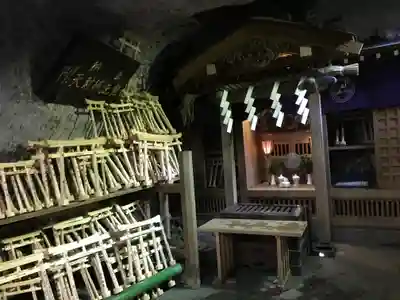 銭洗弁財天宇賀福神社の本殿・本堂