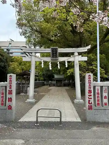 熊野神社の鳥居