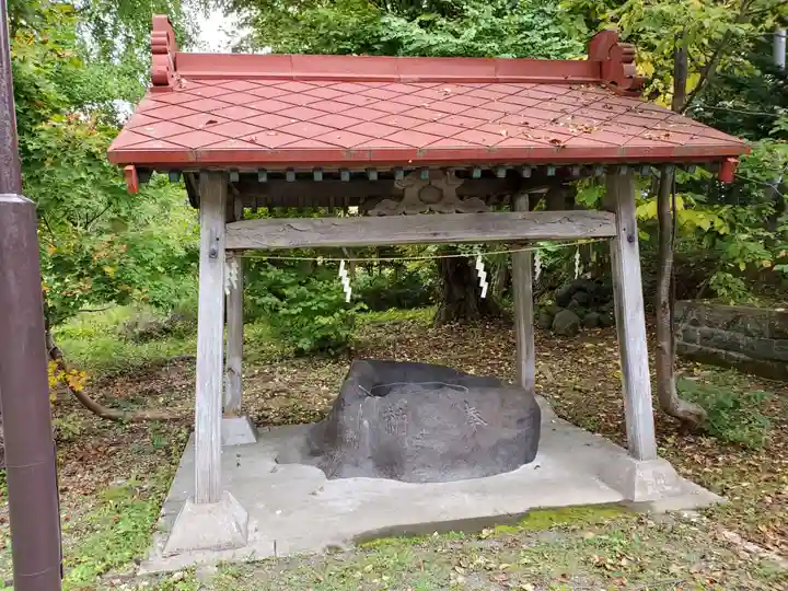 ニセコ狩太神社の手水舎