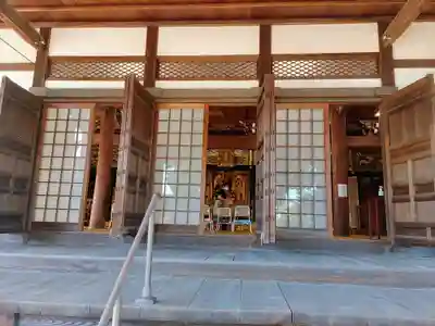 宝蓮寺の本殿・本堂