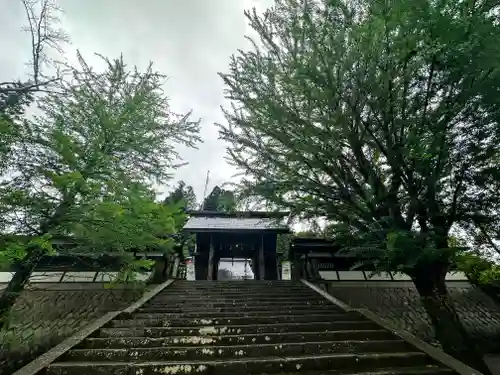 飛驒護國神社の建物その他