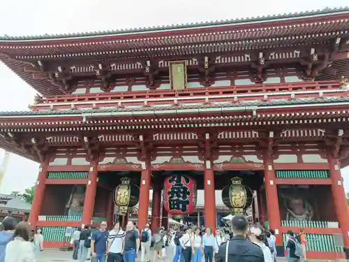 浅草寺の山門・神門