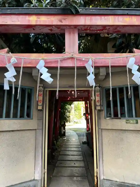 綱敷天神社の{uncategorized: "未分類", other: "その他", undefined: "問題あり", building: "その他建物", grave: "お墓", sacred_gate: "鳥居", guardian: "狛犬", statue: "像", buddha: "仏像", history: "歴史", nature: "自然", garden: "庭園", animal: "動物", pagoda: "塔", temizu: "手水舎", mountain_gate: "山門・神門", sanctuary: "本殿・本堂", subordinate: "末社・摂社", art: "芸術", scenery: "景色", jizo: "地蔵", ema: "絵馬", goshuin: "御朱印", omikuji: "おみくじ", items: "授与品その他", amulet: "お守り", goshuincho: "御朱印帳", eats: "食事", festival: "お祭り", votive_dance: "神楽", shichigosan: "七五三参", wedding: "結婚式", experience: "体験その他", initially: "初詣", around: "周辺", anti_infection: "感染症対策"}