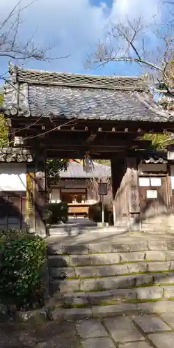 勝持寺（花の寺）の山門・神門