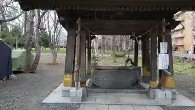 彌彦神社　(伊夜日子神社)の手水舎