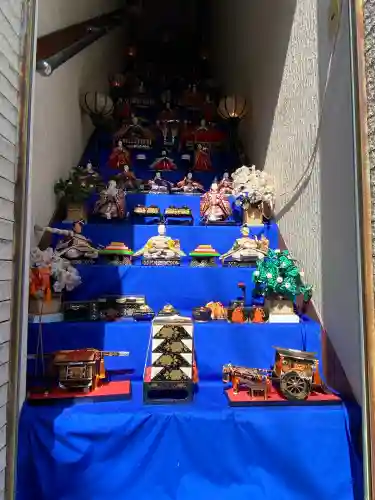 宇佐八幡宮の{uncategorized: "未分類", other: "その他", undefined: "問題あり", building: "その他建物", grave: "お墓", sacred_gate: "鳥居", guardian: "狛犬", statue: "像", buddha: "仏像", history: "歴史", nature: "自然", garden: "庭園", animal: "動物", pagoda: "塔", temizu: "手水舎", mountain_gate: "山門・神門", sanctuary: "本殿・本堂", subordinate: "末社・摂社", art: "芸術", scenery: "景色", jizo: "地蔵", ema: "絵馬", goshuin: "御朱印", omikuji: "おみくじ", items: "授与品その他", amulet: "お守り", goshuincho: "御朱印帳", eats: "食事", festival: "お祭り", votive_dance: "神楽", shichigosan: "七五三参", wedding: "結婚式", experience: "体験その他", initially: "初詣", around: "周辺", anti_infection: "感染症対策"}