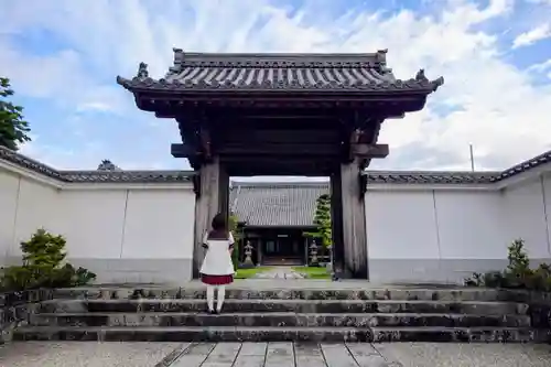 正念寺の山門・神門