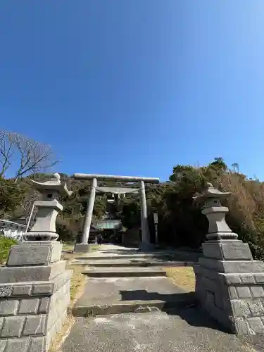洲崎神社の{uncategorized: "未分類", other: "その他", undefined: "問題あり", building: "その他建物", grave: "お墓", sacred_gate: "鳥居", guardian: "狛犬", statue: "像", buddha: "仏像", history: "歴史", nature: "自然", garden: "庭園", animal: "動物", pagoda: "塔", temizu: "手水舎", mountain_gate: "山門・神門", sanctuary: "本殿・本堂", subordinate: "末社・摂社", art: "芸術", scenery: "景色", jizo: "地蔵", ema: "絵馬", goshuin: "御朱印", omikuji: "おみくじ", items: "授与品その他", amulet: "お守り", goshuincho: "御朱印帳", eats: "食事", festival: "お祭り", votive_dance: "神楽", shichigosan: "七五三参", wedding: "結婚式", experience: "体験その他", initially: "初詣", around: "周辺", anti_infection: "感染症対策"}