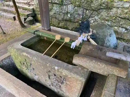結神社の手水舎