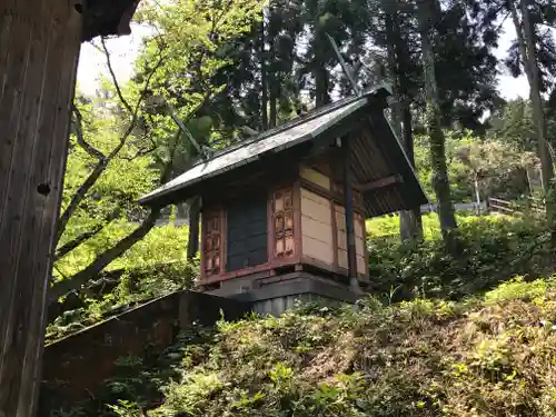 境神社の本殿