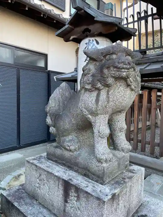 朱雀松尾總神社(松尾大社朱雀御旅所)の狛犬