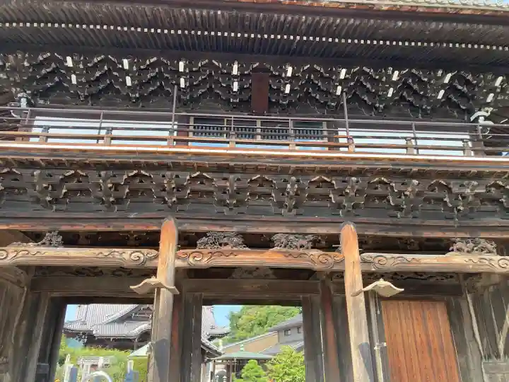 新善光寺の山門・神門
