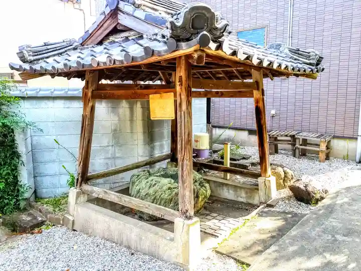 遍照寺の手水舎