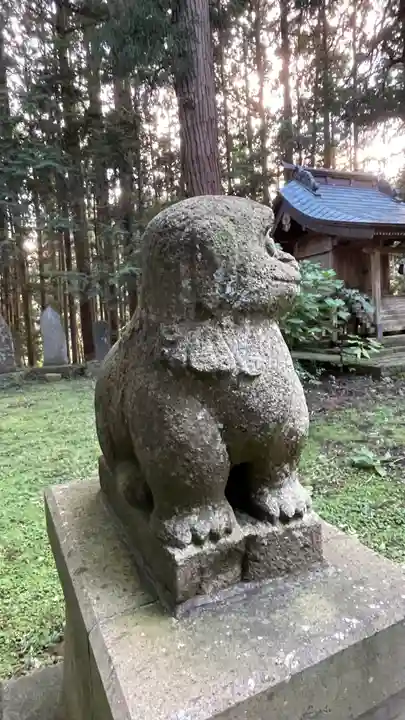 御賀八幡宮の狛犬