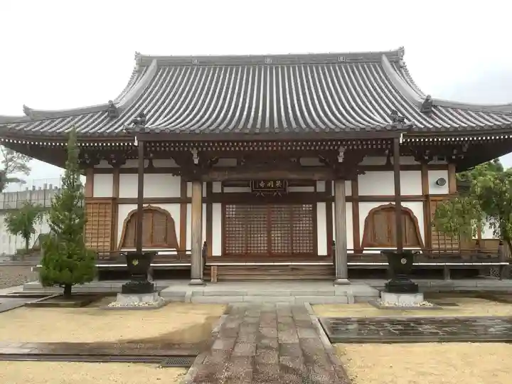 杲洞寺の本殿・本堂