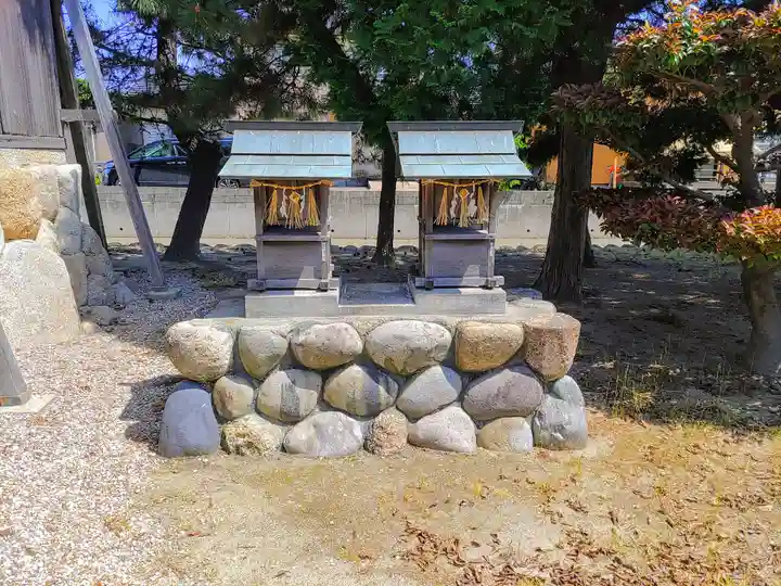 八劔社(竹田)の末社・摂社