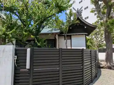 柳原天神社の{uncategorized: "未分類", other: "その他", undefined: "問題あり", building: "その他建物", grave: "お墓", sacred_gate: "鳥居", guardian: "狛犬", statue: "像", buddha: "仏像", history: "歴史", nature: "自然", garden: "庭園", animal: "動物", pagoda: "塔", temizu: "手水舎", mountain_gate: "山門・神門", sanctuary: "本殿・本堂", subordinate: "末社・摂社", art: "芸術", scenery: "景色", jizo: "地蔵", ema: "絵馬", goshuin: "御朱印", omikuji: "おみくじ", items: "授与品その他", amulet: "お守り", goshuincho: "御朱印帳", eats: "食事", festival: "お祭り", votive_dance: "神楽", shichigosan: "七五三参", wedding: "結婚式", experience: "体験その他", initially: "初詣", around: "周辺", anti_infection: "感染症対策"}