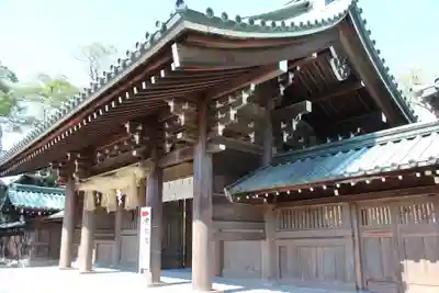 三嶋大社の山門・神門