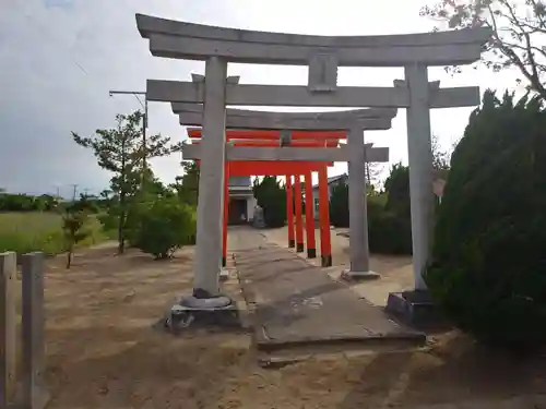 妻恋稲荷神社の鳥居