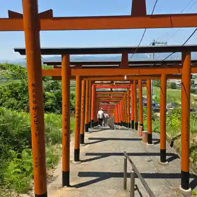 浮羽稲荷神社の{uncategorized: "未分類", other: "その他", undefined: "問題あり", building: "その他建物", grave: "お墓", sacred_gate: "鳥居", guardian: "狛犬", statue: "像", buddha: "仏像", history: "歴史", nature: "自然", garden: "庭園", animal: "動物", pagoda: "塔", temizu: "手水舎", mountain_gate: "山門・神門", sanctuary: "本殿・本堂", subordinate: "末社・摂社", art: "芸術", scenery: "景色", jizo: "地蔵", ema: "絵馬", goshuin: "御朱印", omikuji: "おみくじ", items: "授与品その他", amulet: "お守り", goshuincho: "御朱印帳", eats: "食事", festival: "お祭り", votive_dance: "神楽", shichigosan: "七五三参", wedding: "結婚式", experience: "体験その他", initially: "初詣", around: "周辺", anti_infection: "感染症対策"}