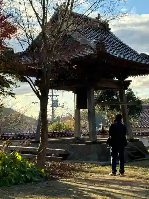 浄善寺の{uncategorized: "未分類", other: "その他", undefined: "問題あり", building: "その他建物", grave: "お墓", sacred_gate: "鳥居", guardian: "狛犬", statue: "像", buddha: "仏像", history: "歴史", nature: "自然", garden: "庭園", animal: "動物", pagoda: "塔", temizu: "手水舎", mountain_gate: "山門・神門", sanctuary: "本殿・本堂", subordinate: "末社・摂社", art: "芸術", scenery: "景色", jizo: "地蔵", ema: "絵馬", goshuin: "御朱印", omikuji: "おみくじ", items: "授与品その他", amulet: "お守り", goshuincho: "御朱印帳", eats: "食事", festival: "お祭り", votive_dance: "神楽", shichigosan: "七五三参", wedding: "結婚式", experience: "体験その他", initially: "初詣", around: "周辺", anti_infection: "感染症対策"}
