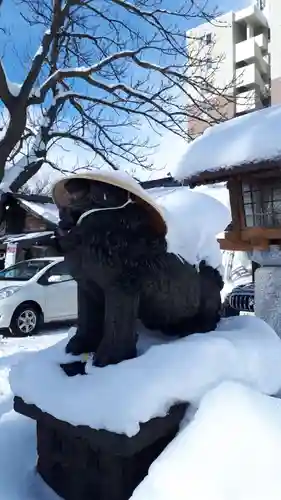 札幌諏訪神社の狛犬