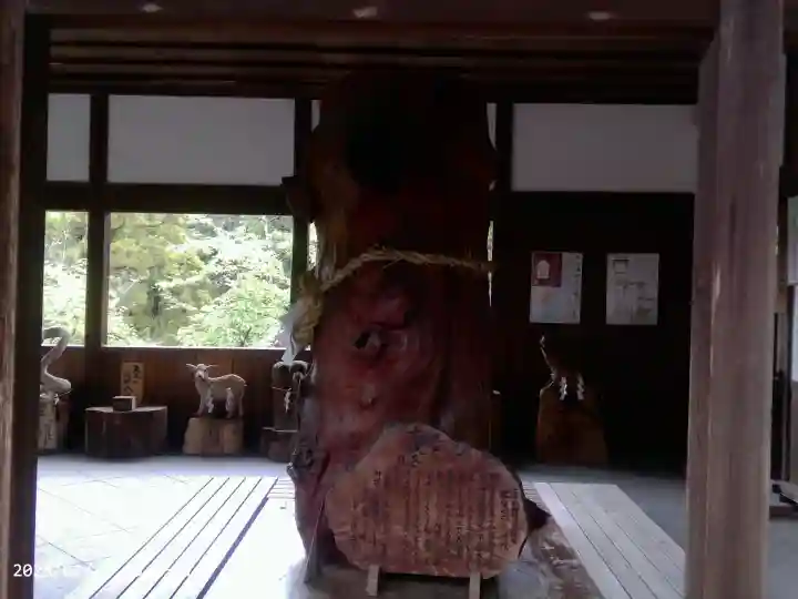伊太祁曽神社の{uncategorized: "未分類", other: "その他", undefined: "問題あり", building: "その他建物", grave: "お墓", sacred_gate: "鳥居", guardian: "狛犬", statue: "像", buddha: "仏像", history: "歴史", nature: "自然", garden: "庭園", animal: "動物", pagoda: "塔", temizu: "手水舎", mountain_gate: "山門・神門", sanctuary: "本殿・本堂", subordinate: "末社・摂社", art: "芸術", scenery: "景色", jizo: "地蔵", ema: "絵馬", goshuin: "御朱印", omikuji: "おみくじ", items: "授与品その他", amulet: "お守り", goshuincho: "御朱印帳", eats: "食事", festival: "お祭り", votive_dance: "神楽", shichigosan: "七五三参", wedding: "結婚式", experience: "体験その他", initially: "初詣", around: "周辺", anti_infection: "感染症対策"}
