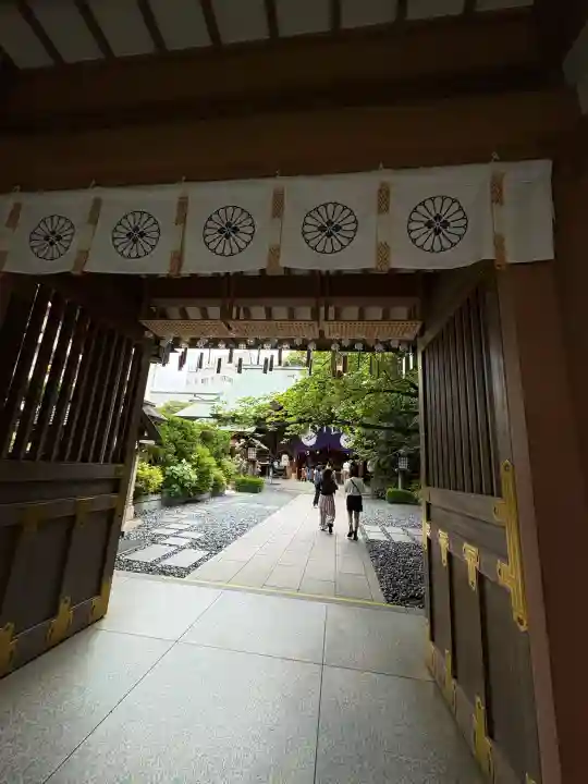 東京大神宮の{uncategorized: "未分類", other: "その他", undefined: "問題あり", building: "その他建物", grave: "お墓", sacred_gate: "鳥居", guardian: "狛犬", statue: "像", buddha: "仏像", history: "歴史", nature: "自然", garden: "庭園", animal: "動物", pagoda: "塔", temizu: "手水舎", mountain_gate: "山門・神門", sanctuary: "本殿・本堂", subordinate: "末社・摂社", art: "芸術", scenery: "景色", jizo: "地蔵", ema: "絵馬", goshuin: "御朱印", omikuji: "おみくじ", items: "授与品その他", amulet: "お守り", goshuincho: "御朱印帳", eats: "食事", festival: "お祭り", votive_dance: "神楽", shichigosan: "七五三参", wedding: "結婚式", experience: "体験その他", initially: "初詣", around: "周辺", anti_infection: "感染症対策"}