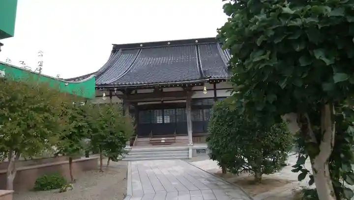 西方寺の本殿・本堂