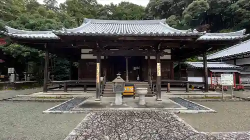 満願寺の本殿・本堂