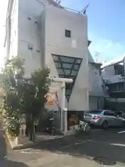 八津御嶽神社の建物その他