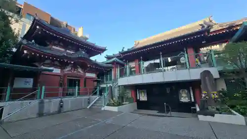 法乗院（深川閻魔堂）の{uncategorized: "未分類", other: "その他", undefined: "問題あり", building: "その他建物", grave: "お墓", sacred_gate: "鳥居", guardian: "狛犬", statue: "像", buddha: "仏像", history: "歴史", nature: "自然", garden: "庭園", animal: "動物", pagoda: "塔", temizu: "手水舎", mountain_gate: "山門・神門", sanctuary: "本殿・本堂", subordinate: "末社・摂社", art: "芸術", scenery: "景色", jizo: "地蔵", ema: "絵馬", goshuin: "御朱印", omikuji: "おみくじ", items: "授与品その他", amulet: "お守り", goshuincho: "御朱印帳", eats: "食事", festival: "お祭り", votive_dance: "神楽", shichigosan: "七五三参", wedding: "結婚式", experience: "体験その他", initially: "初詣", around: "周辺", anti_infection: "感染症対策"}