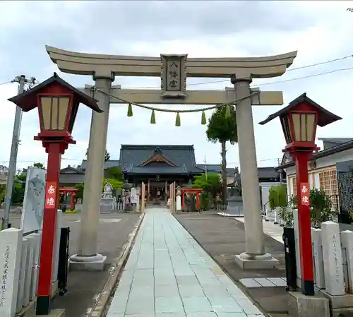 總社 和田八幡宮の鳥居