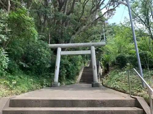 諏訪神社の鳥居