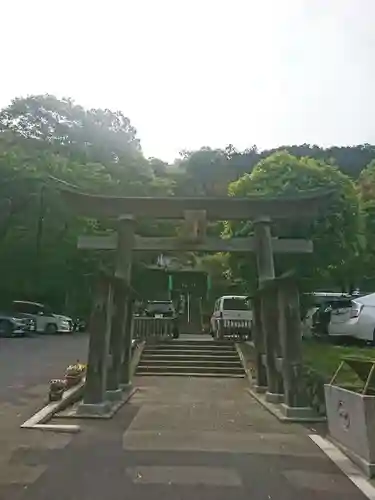 高尾山麓氷川神社の鳥居