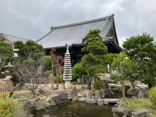 本照寺の本殿