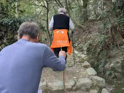 鴨神社(皇大神宮摂社)の{uncategorized: "未分類", other: "その他", undefined: "問題あり", building: "その他建物", grave: "お墓", sacred_gate: "鳥居", guardian: "狛犬", statue: "像", buddha: "仏像", history: "歴史", nature: "自然", garden: "庭園", animal: "動物", pagoda: "塔", temizu: "手水舎", mountain_gate: "山門・神門", sanctuary: "本殿・本堂", subordinate: "末社・摂社", art: "芸術", scenery: "景色", jizo: "地蔵", ema: "絵馬", goshuin: "御朱印", omikuji: "おみくじ", items: "授与品その他", amulet: "お守り", goshuincho: "御朱印帳", eats: "食事", festival: "お祭り", votive_dance: "神楽", shichigosan: "七五三参", wedding: "結婚式", experience: "体験その他", initially: "初詣", around: "周辺", anti_infection: "感染症対策"}