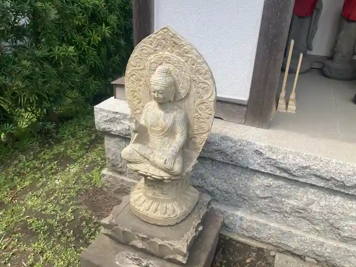 伝福寺の{uncategorized: "未分類", other: "その他", undefined: "問題あり", building: "その他建物", grave: "お墓", sacred_gate: "鳥居", guardian: "狛犬", statue: "像", buddha: "仏像", history: "歴史", nature: "自然", garden: "庭園", animal: "動物", pagoda: "塔", temizu: "手水舎", mountain_gate: "山門・神門", sanctuary: "本殿・本堂", subordinate: "末社・摂社", art: "芸術", scenery: "景色", jizo: "地蔵", ema: "絵馬", goshuin: "御朱印", omikuji: "おみくじ", items: "授与品その他", amulet: "お守り", goshuincho: "御朱印帳", eats: "食事", festival: "お祭り", votive_dance: "神楽", shichigosan: "七五三参", wedding: "結婚式", experience: "体験その他", initially: "初詣", around: "周辺", anti_infection: "感染症対策"}