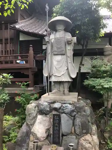 願成寺の像