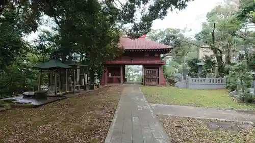 佛現寺の山門